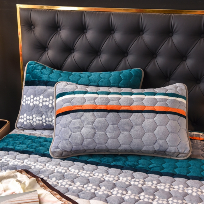 91家纺网 家纺一手货源 找家纺 情煊 2022新款牛奶绒印花单品夹棉床笠 皇冠