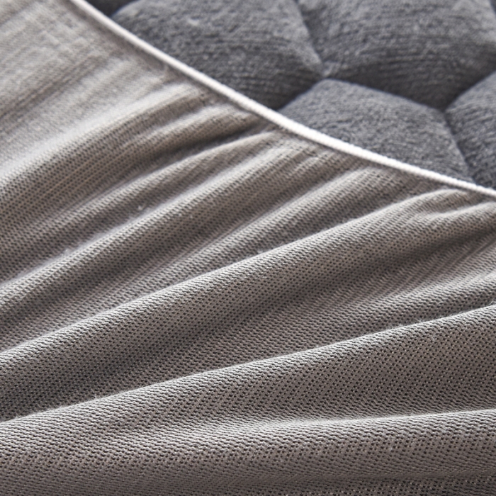 91家纺网 家纺一手货源 找家纺 情煊 2022新款牛奶绒印花单品夹棉床笠 贵族灰