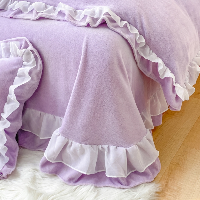 91家纺网 家纺一手货源 找家纺 金丝鸟 2022新款200克韩式公主风花边款牛奶绒四件套 梦幻紫