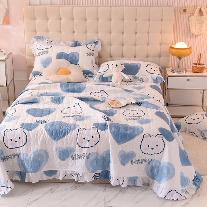 91家纺网 家纺一手货源 找家纺 甜之梦家纺 2025新款全棉夹棉防滑抗菌花边款床盖 爱心熊
