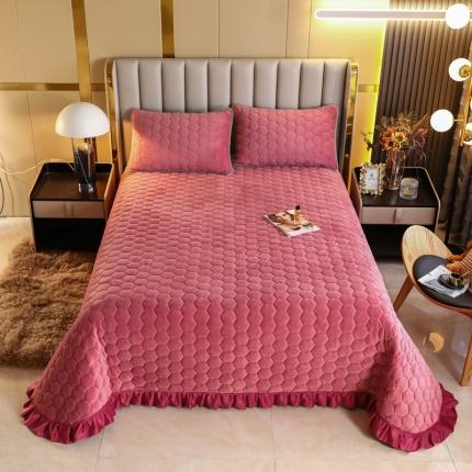 91家纺网 家纺一手货源 找家纺 （总）情煊家纺 2022新款牛奶绒夹棉床盖印花单品