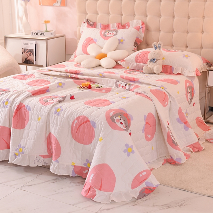 91家纺网 家纺一手货源 找家纺 甜之梦家纺 2025新款全棉夹棉防滑抗菌花边款床盖 初恋蜜桃