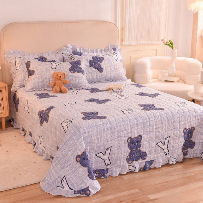 91家纺网 家纺一手货源 找家纺 甜之梦家纺 2025新款全棉夹棉防滑抗菌花边款床盖 快乐维尼