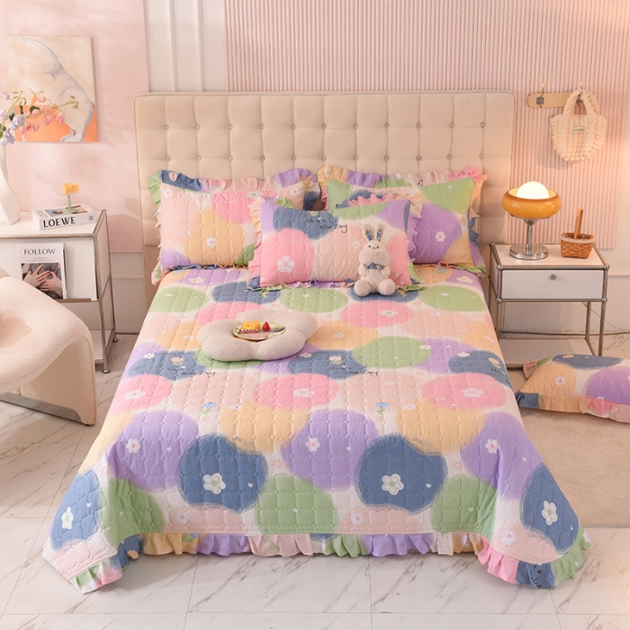 91家纺网 家纺一手货源 找家纺 甜之梦家纺 2025新款全棉夹棉防滑抗菌花边款床盖 魔法花园