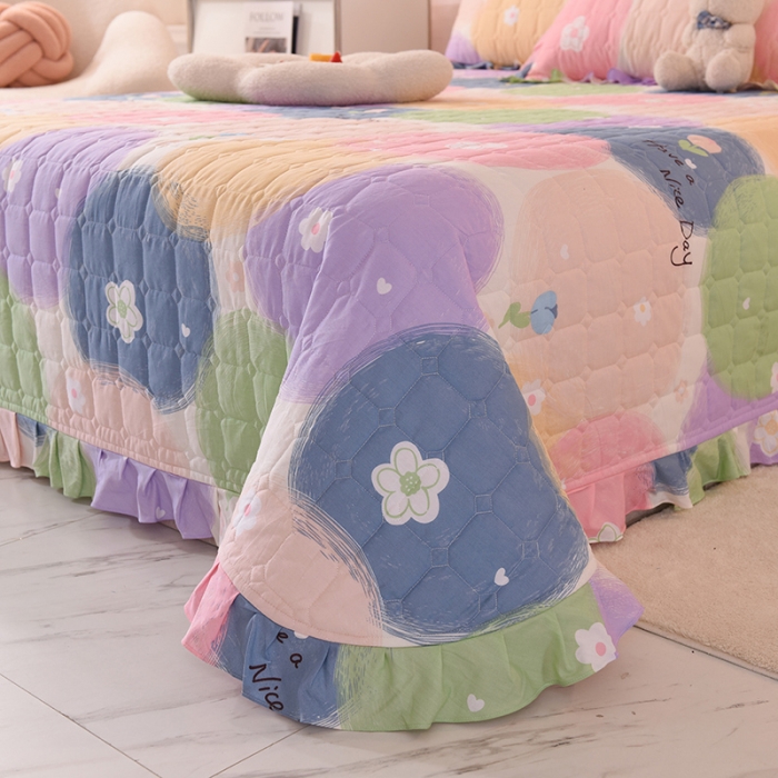 91家纺网 家纺一手货源 找家纺 甜之梦家纺 2025新款全棉夹棉防滑抗菌花边款床盖 魔法花园