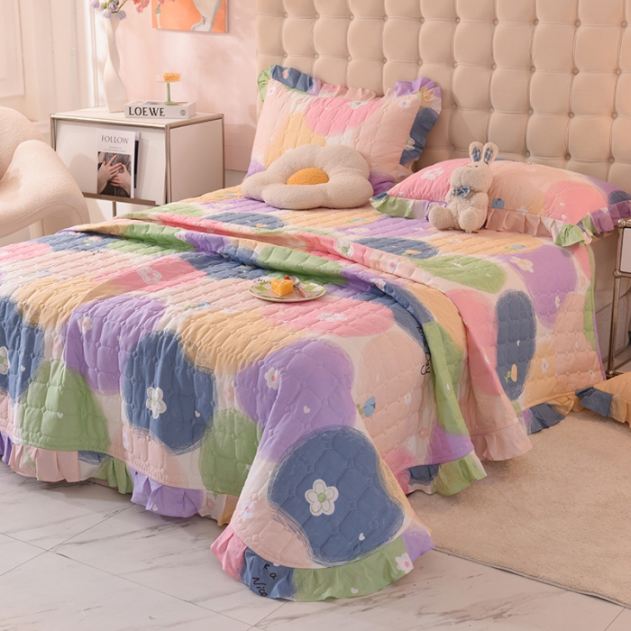 91家纺网 家纺一手货源 找家纺 甜之梦家纺 2025新款全棉夹棉防滑抗菌花边款床盖 魔法花园