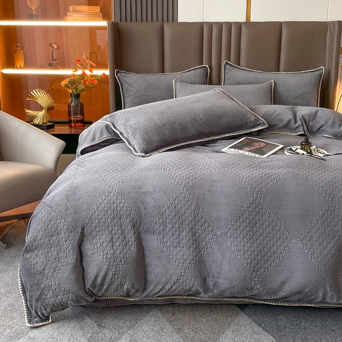 91家纺网 家纺一手货源 找家纺 金丝鸟 2022新款200克华夫格雕花牛奶绒贝壳边四件套 华夫格灰