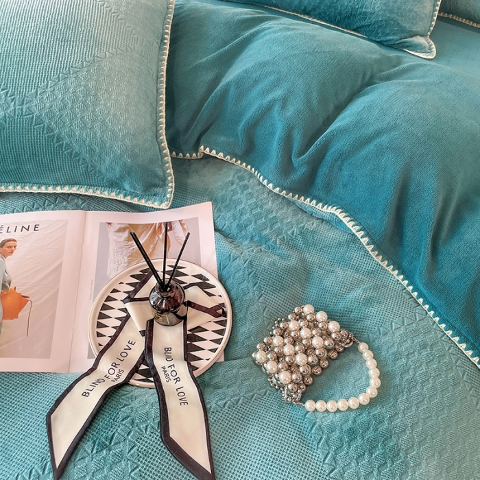 91家纺网 家纺一手货源 找家纺 金丝鸟 2022新款200克华夫格雕花牛奶绒贝壳边四件套 华夫格绿