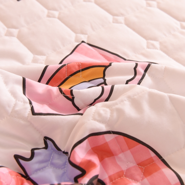 91家纺网 家纺一手货源 找家纺 甜之梦家纺 2025新款全棉夹棉防滑抗菌花边款床盖 幸运女孩