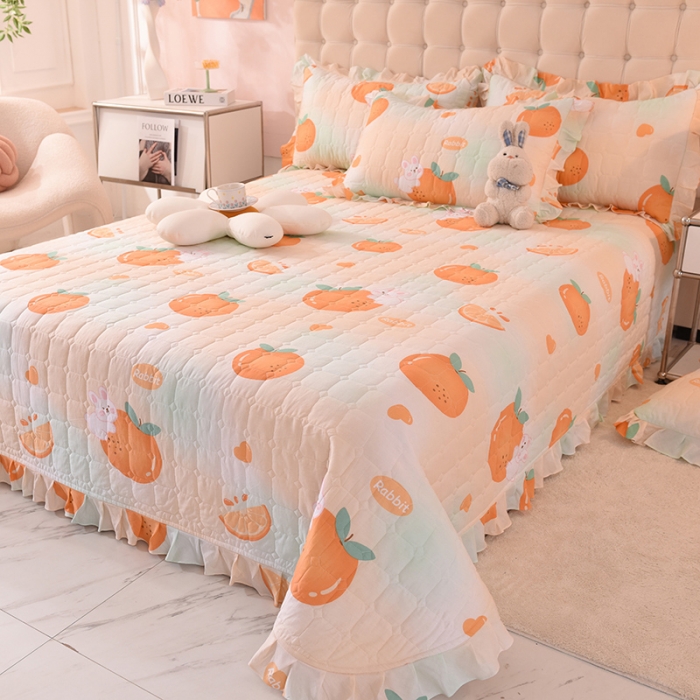 91家纺网 家纺一手货源 找家纺 甜之梦家纺 2025新款全棉夹棉防滑抗菌花边款床盖 甜橙小兔