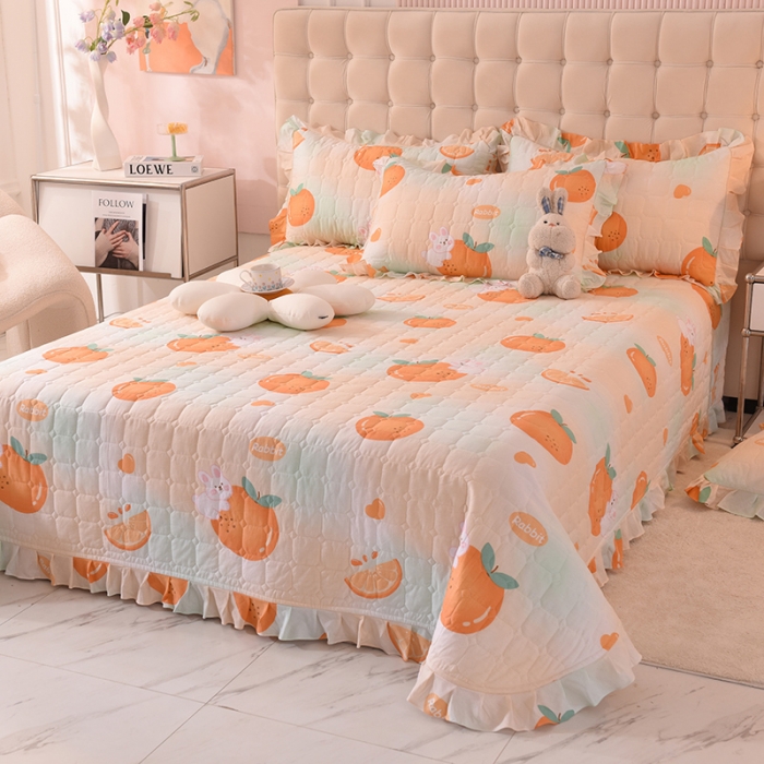 91家纺网 家纺一手货源 找家纺 甜之梦家纺 2025新款全棉夹棉防滑抗菌花边款床盖 甜橙小兔