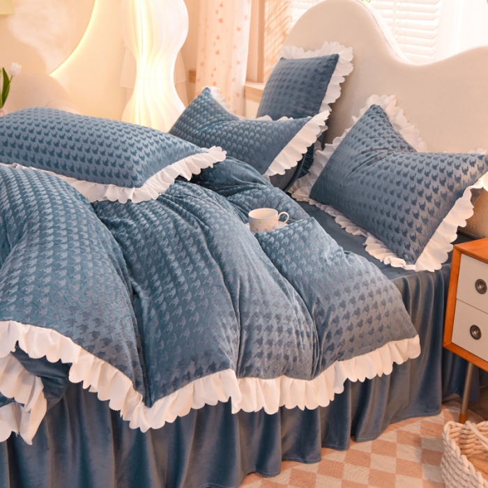 91家纺网 家纺一手货源 找家纺 梦之岛 2022新款韩版牛奶绒水晶绒剪花四件套 千鸟格-高贵蓝