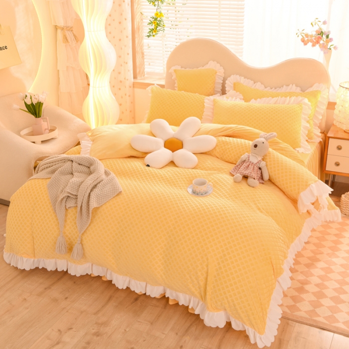 91家纺网 家纺一手货源 找家纺 梦之岛 2022新款韩版牛奶绒水晶绒剪花四件套 时尚格-浅黄