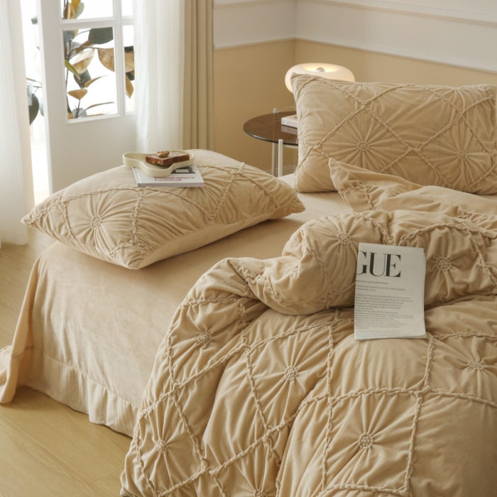 91家纺网 家纺一手货源 找家纺 玛奇朵 2022新款德芙绒立体揪花四件套--罗莎系列 罗莎-奶茶色