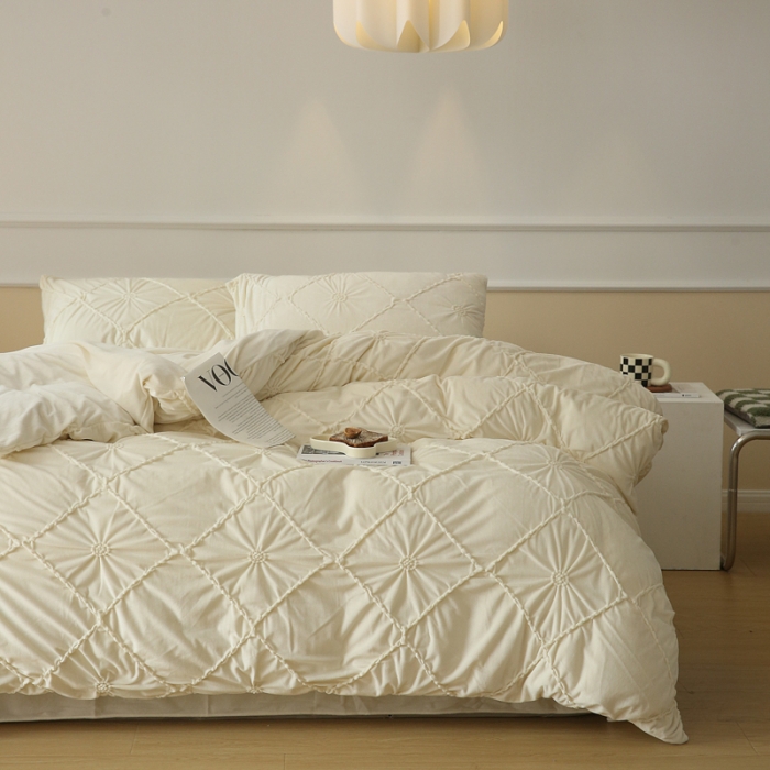 91家纺网 家纺一手货源 找家纺 玛奇朵 2022新款德芙绒立体揪花四件套--罗莎系列 罗莎-芍药白