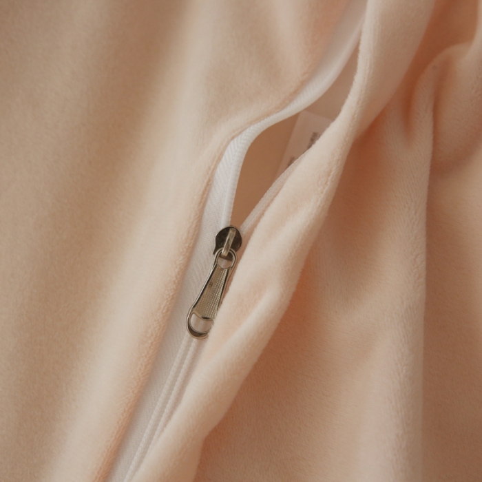 91家纺网 家纺一手货源 找家纺 玛奇朵 2022新款德芙绒立体揪花四件套--罗莎系列 罗莎-少女粉