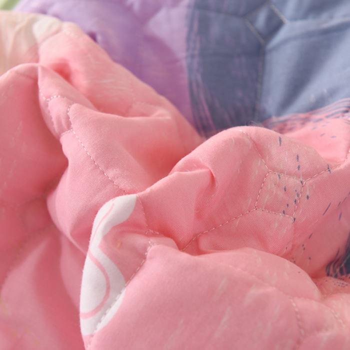 91家纺网 家纺一手货源 找家纺 甜之梦 2025新款全棉印花夹棉抗菌被套 魔法花园