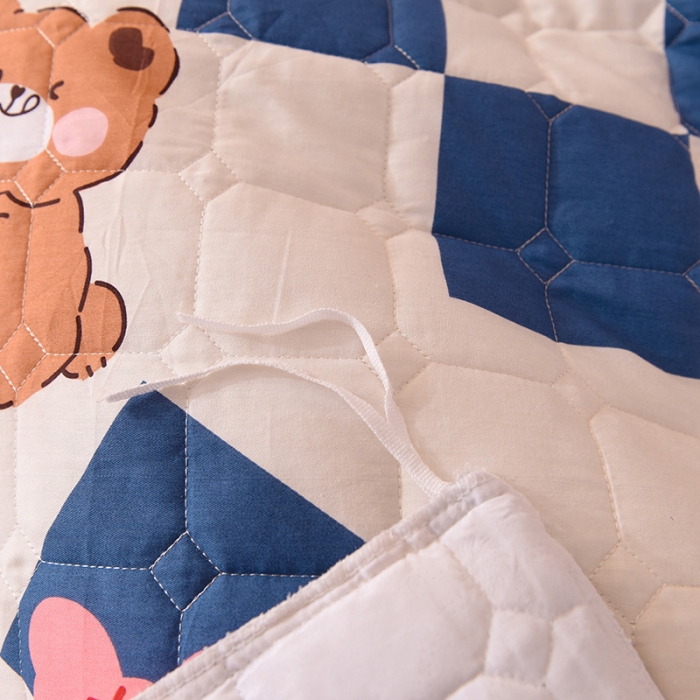 91家纺网 家纺一手货源 找家纺 甜之梦 2025新款全棉印花夹棉抗菌被套 派对熊