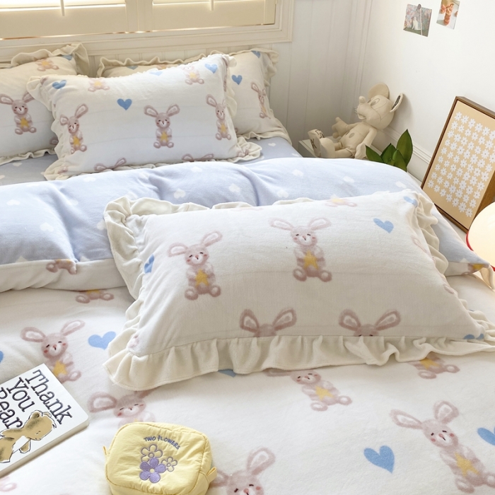 91家纺网 家纺一手货源 找家纺 眠屿 2022新款牛奶绒花边系列床单床裙床笠四件套 波比兔