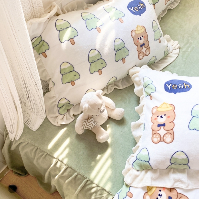 91家纺网 家纺一手货源 找家纺 眠屿 2022新款牛奶绒花边系列床单床裙床笠四件套 快乐熊