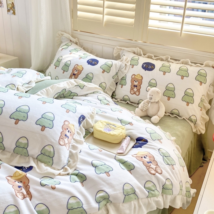 91家纺网 家纺一手货源 找家纺 眠屿 2022新款牛奶绒花边系列床单床裙床笠四件套 快乐熊