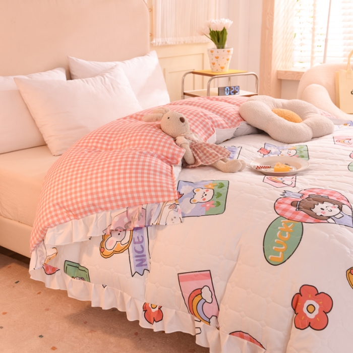 91家纺网 家纺一手货源 找家纺 甜之梦 2025新款全棉印花夹棉抗菌被套 幸运女孩