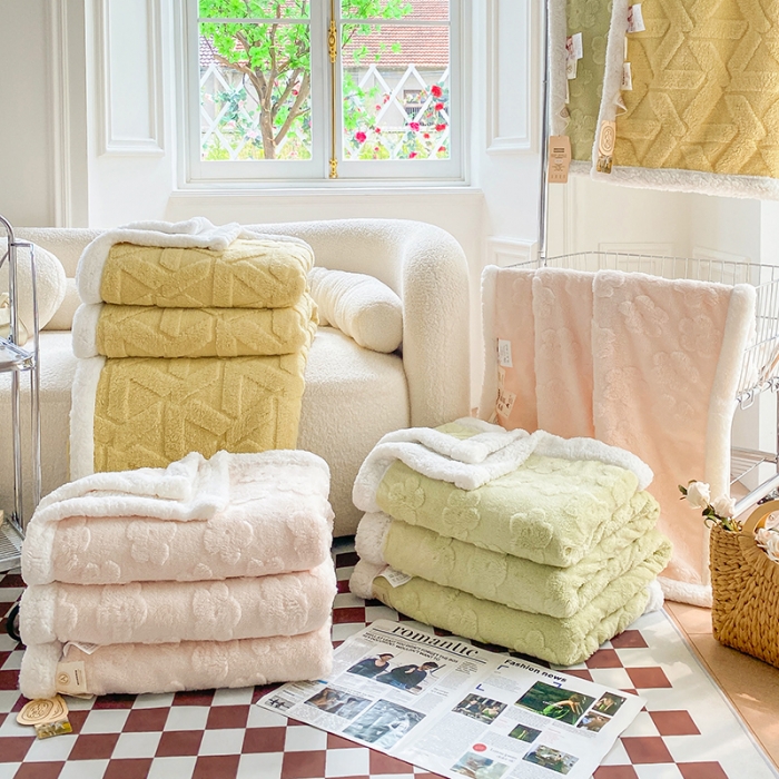 91家纺网 家纺一手货源 找家纺 总呗旺鹿2022A类双面塔芙绒羊羔绒毛毯办公室午睡盖毯子直播