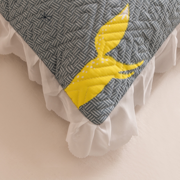 91家纺网 家纺一手货源 找家纺 新款磨毛夹棉花边双人长枕套 草丛鹿