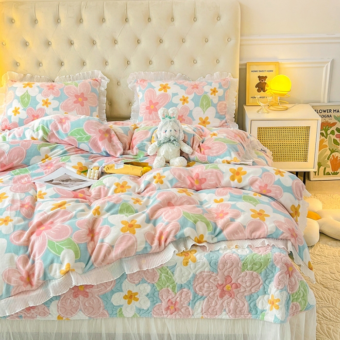 91家纺网 家纺一手货源 找家纺 澳梵  2022新款牛奶绒印花床盖三件套四件套 甜心花园