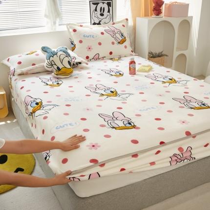 91家纺网 家纺一手货源 找家纺 舒居 2022新款迪士尼正版授权牛奶绒印花单品床笠 黛西