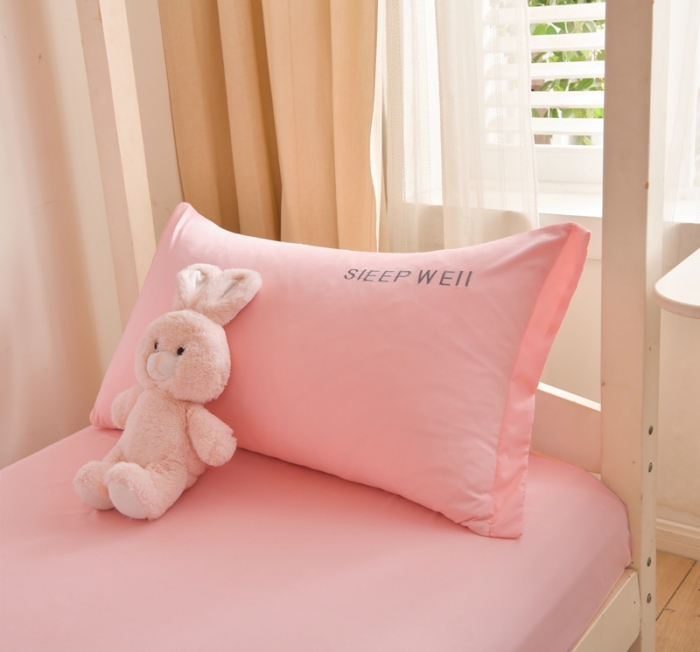 91家纺网 家纺一手货源 找家纺 啊雅家居纯色水洗磨毛亲肤绣花床单款床笠款学生三套件 奶粉