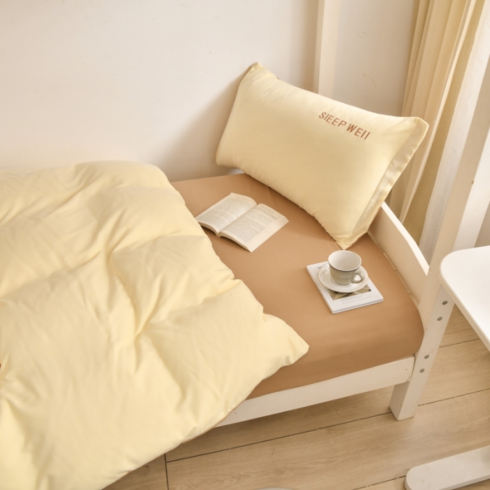 91家纺网 家纺一手货源 找家纺 啊雅家居纯色水洗磨毛亲肤绣花床单款床笠款学生三套件奶黄加奶咖