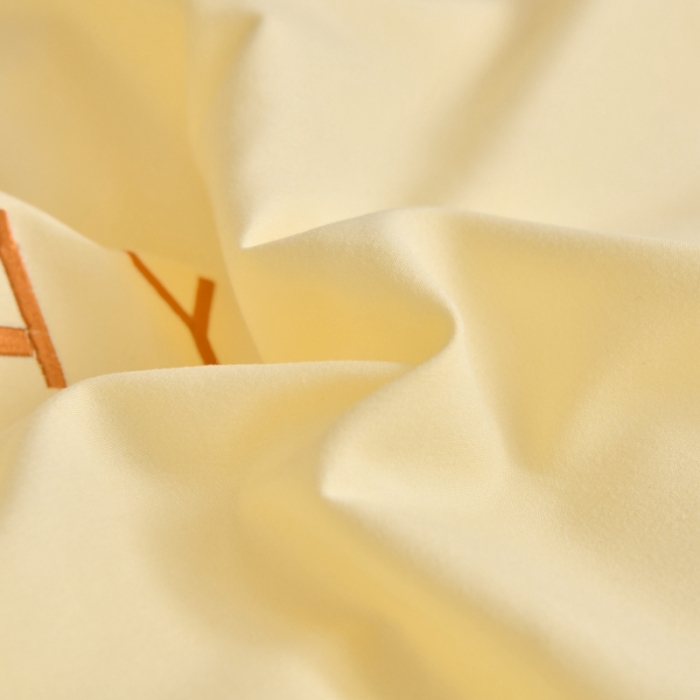 91家纺网 家纺一手货源 找家纺 啊雅家居纯色水洗磨毛亲肤绣花床单床笠款学生三套件奶黄加奶浅灰