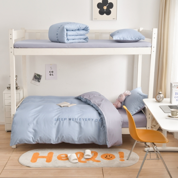 91家纺网 家纺一手货源 找家纺 啊雅家居纯色水洗磨毛亲肤绣花床单床笠学生三套件奶兰灰加奶浅灰