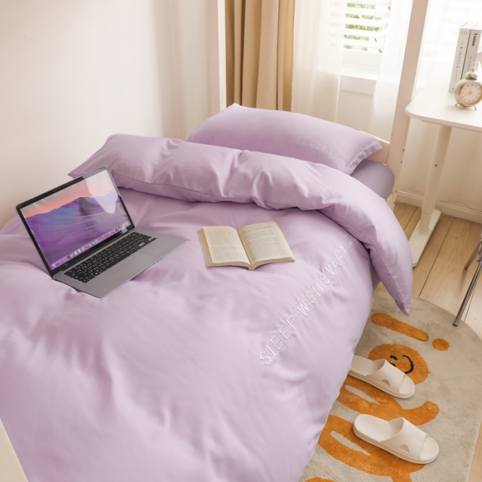 91家纺网 家纺一手货源 找家纺 啊雅家居纯色水洗磨毛亲肤绣花床单款床笠款学生三套件 奶紫