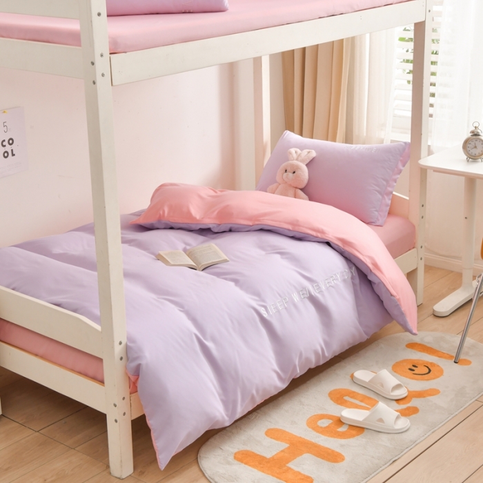 91家纺网 家纺一手货源 找家纺 啊雅家居纯色水洗磨毛亲肤绣花床单床笠款学生三套件奶紫加奶粉