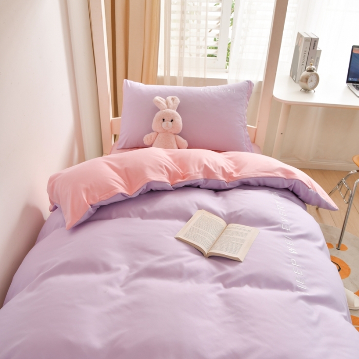 91家纺网 家纺一手货源 找家纺 啊雅家居纯色水洗磨毛亲肤绣花床单床笠款学生三套件奶紫加奶粉