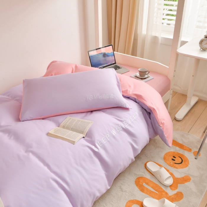 91家纺网 家纺一手货源 找家纺 啊雅家居纯色水洗磨毛亲肤绣花床单床笠款学生三套件奶紫加奶粉