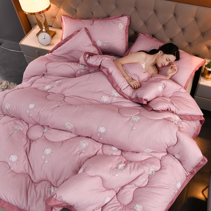 91家纺网 家纺一手货源 找家纺 圣楚 2024新馨柔羽丝绒冬被春秋被子被芯直播电商爆款 香槟玫瑰