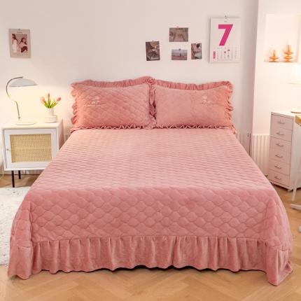 91家纺网 家纺一手货源 找家纺 （总）爱妮玖玖 2025新款牛奶绒纯色夹棉床盖