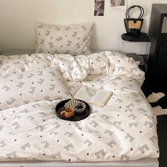 91家纺网 家纺一手货源 找家纺 昔可2022新款全棉四件套新款影棚图 黑白爱心蝴蝶结