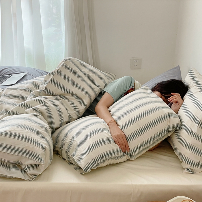 91家纺网 家纺一手货源 找家纺 时年 2022新款全棉40支13372ins条纹款四件套 复古奶绿