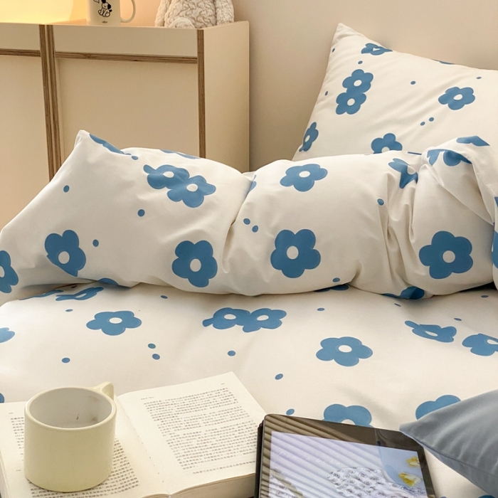 91家纺网 家纺一手货源 找家纺 昔可2022新款全棉四件套新款影棚图 蓝蓝小花