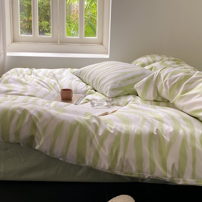 91家纺网 家纺一手货源 找家纺 昔可 2022新款全棉四件套新款影棚图 奶油绿豹纹