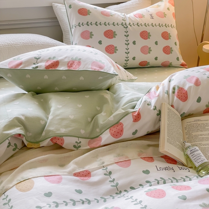 91家纺网 家纺一手货源 找家纺 昔可家纺2022新款嵌绳全棉套件组图一 恋夏草莓