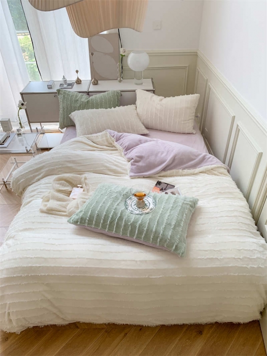 91家纺网 家纺一手货源 找家纺 顾里家居 2022年新款少女流苏牛奶绒四件套 迷雾白