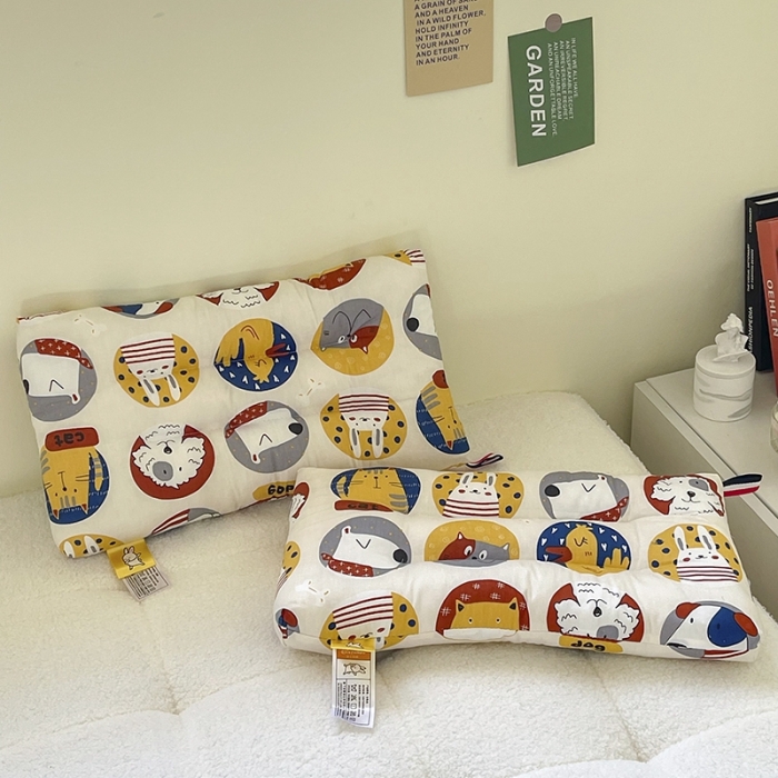 91家纺网 家纺一手货源 找家纺 宝晶枕芯 2022新款全棉儿童枕头可水洗儿童枕 动物乐园白