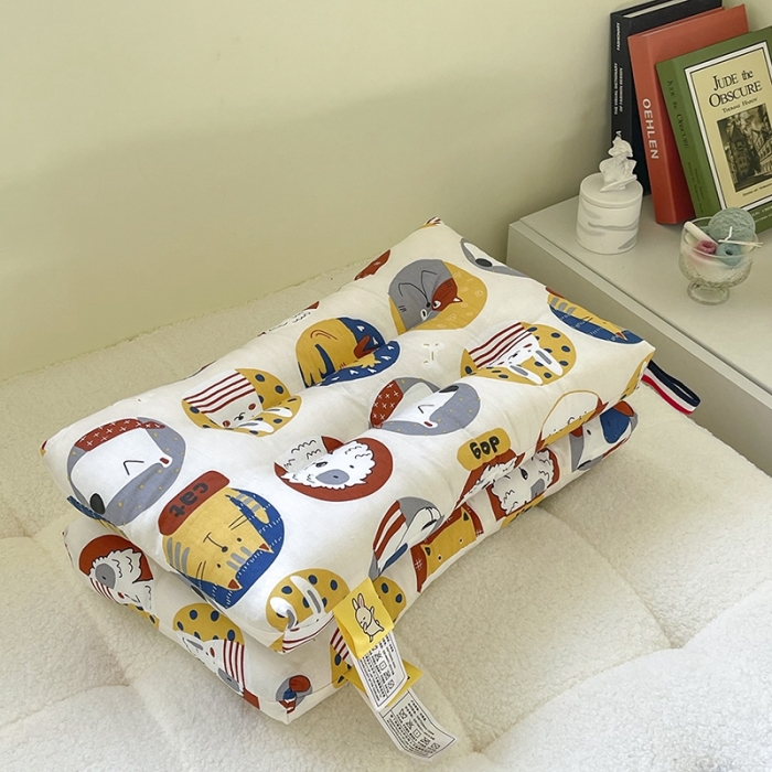 91家纺网 家纺一手货源 找家纺 宝晶枕芯 2022新款全棉儿童枕头可水洗儿童枕 动物乐园白