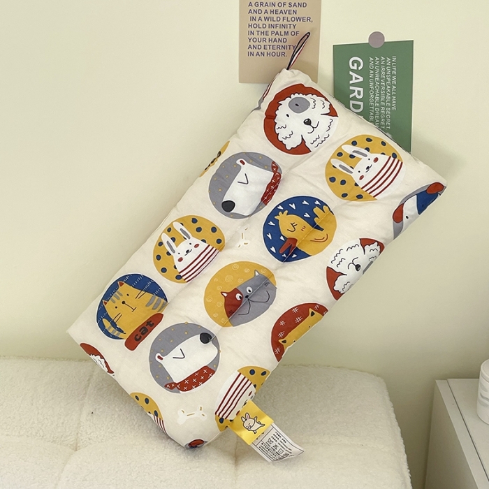 91家纺网 家纺一手货源 找家纺 宝晶枕芯 2022新款全棉儿童枕头可水洗儿童枕 动物乐园白