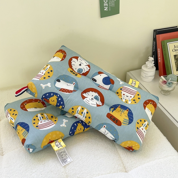 91家纺网 家纺一手货源 找家纺 宝晶枕芯 2022新款全棉儿童枕头可水洗儿童枕 动物乐园蓝